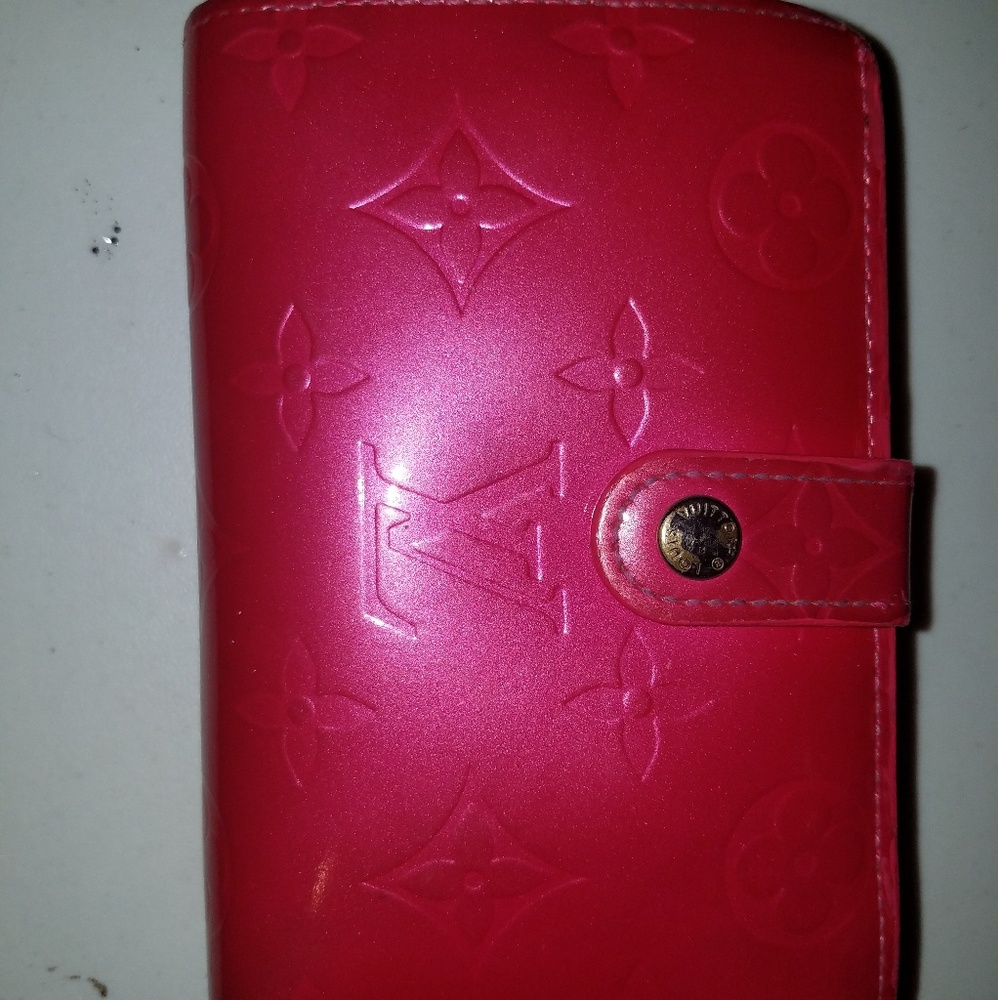 Vuitton Pink Porte Vernis Monnaie Veinnois wallet